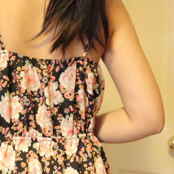 SLIP ON FLORAL DRESS- FITS XS/S - Picture 9 of 14